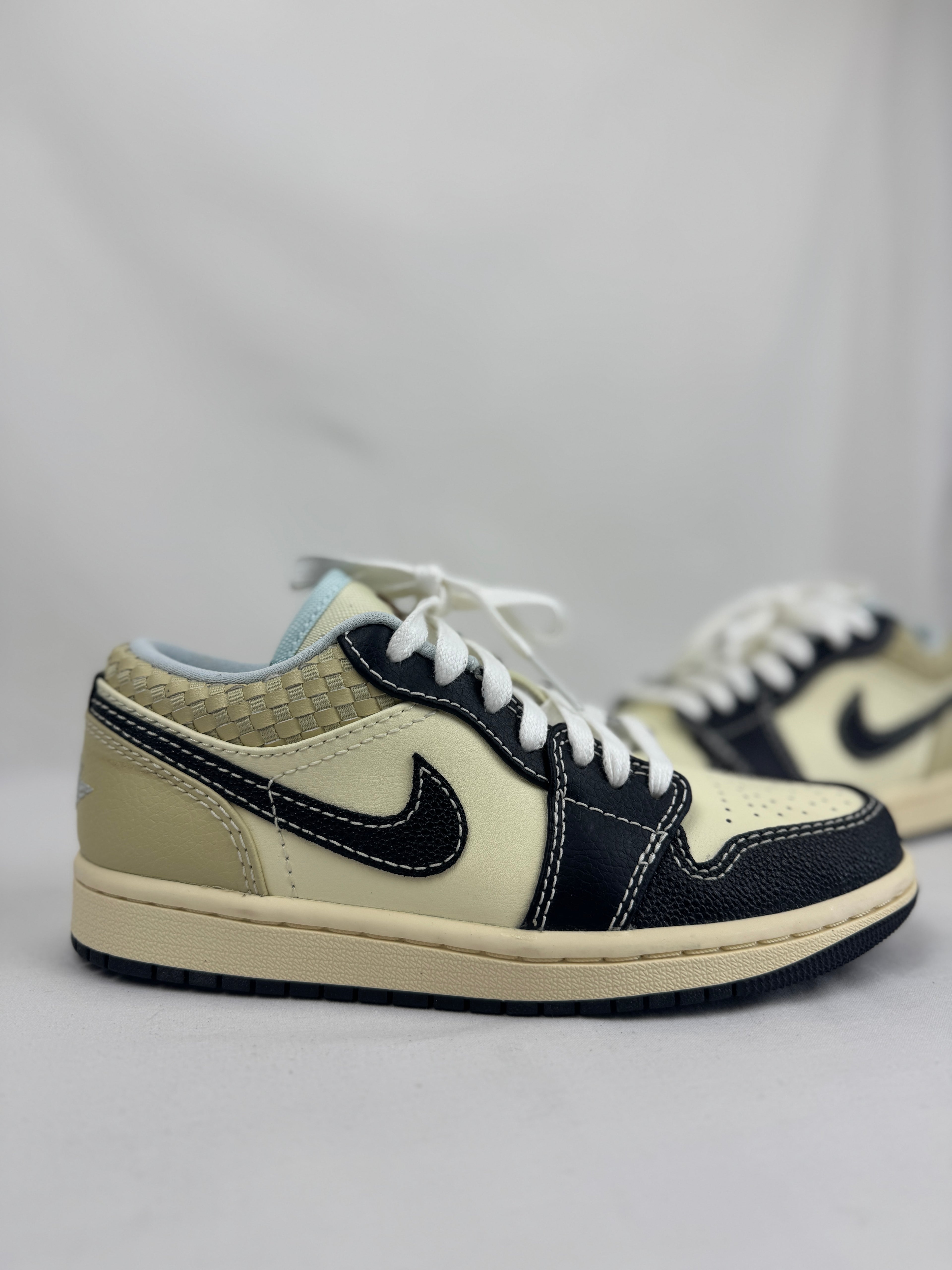 Air Jordan 1 Low SE Coconut Milk Black | Taille 36,5