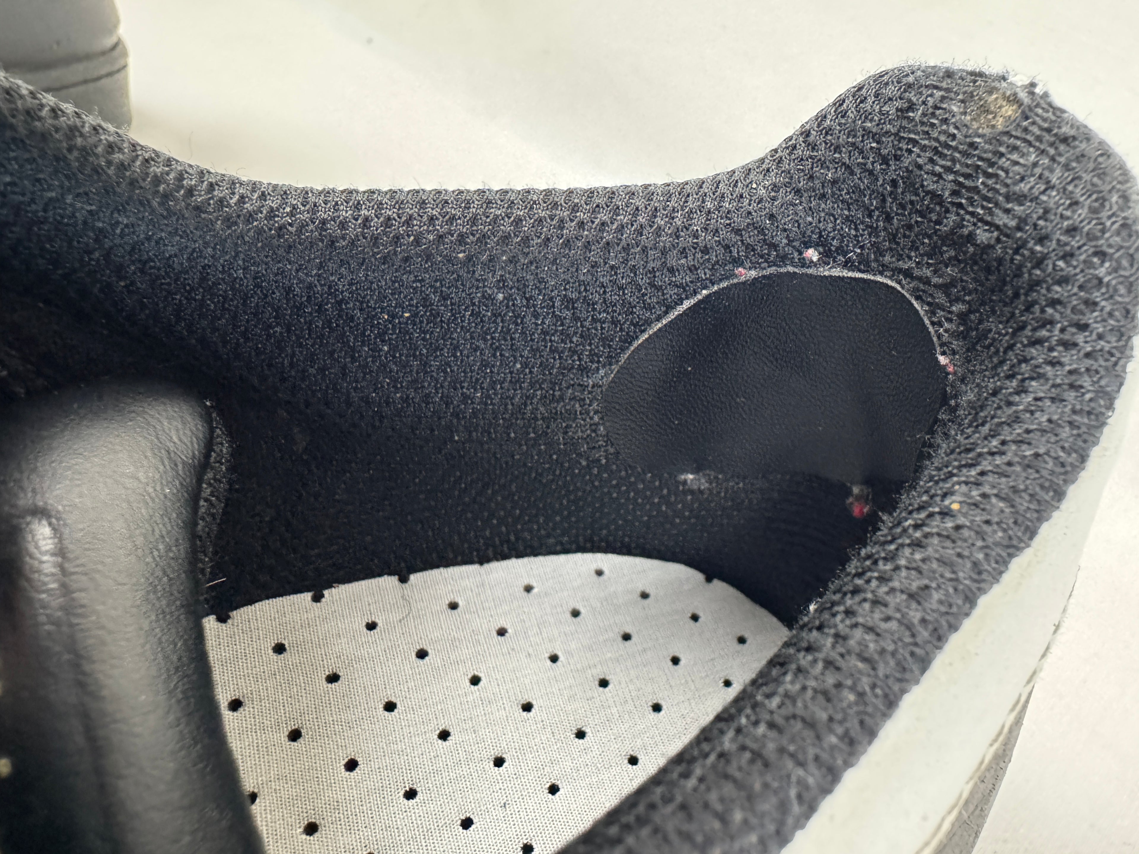 Adidas Superstar Femme Noir et Blanc | Taille 38