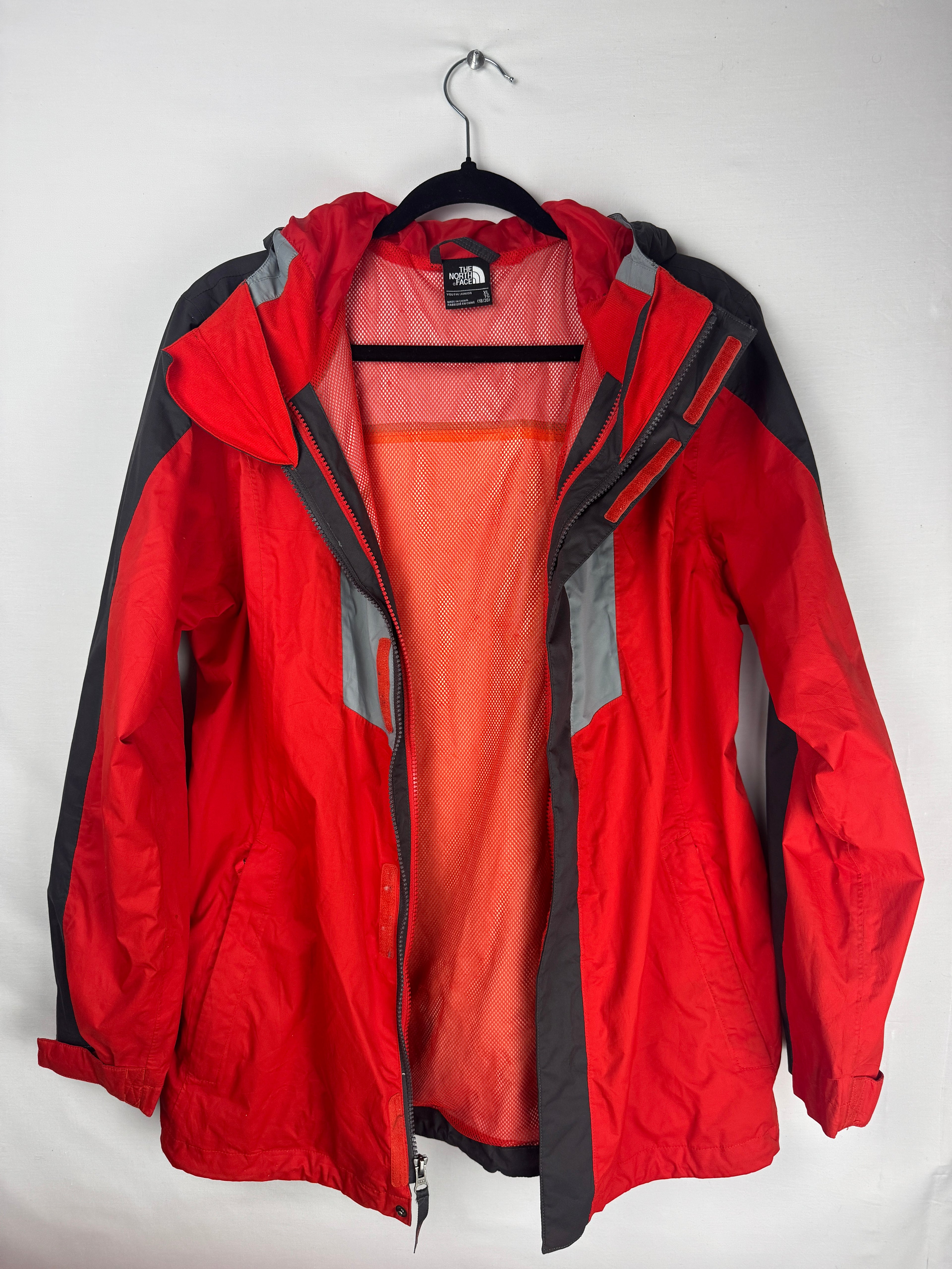The North Face Coupe-Vent Rouge & Gris | Taille XL Junior (Convient L Homme)