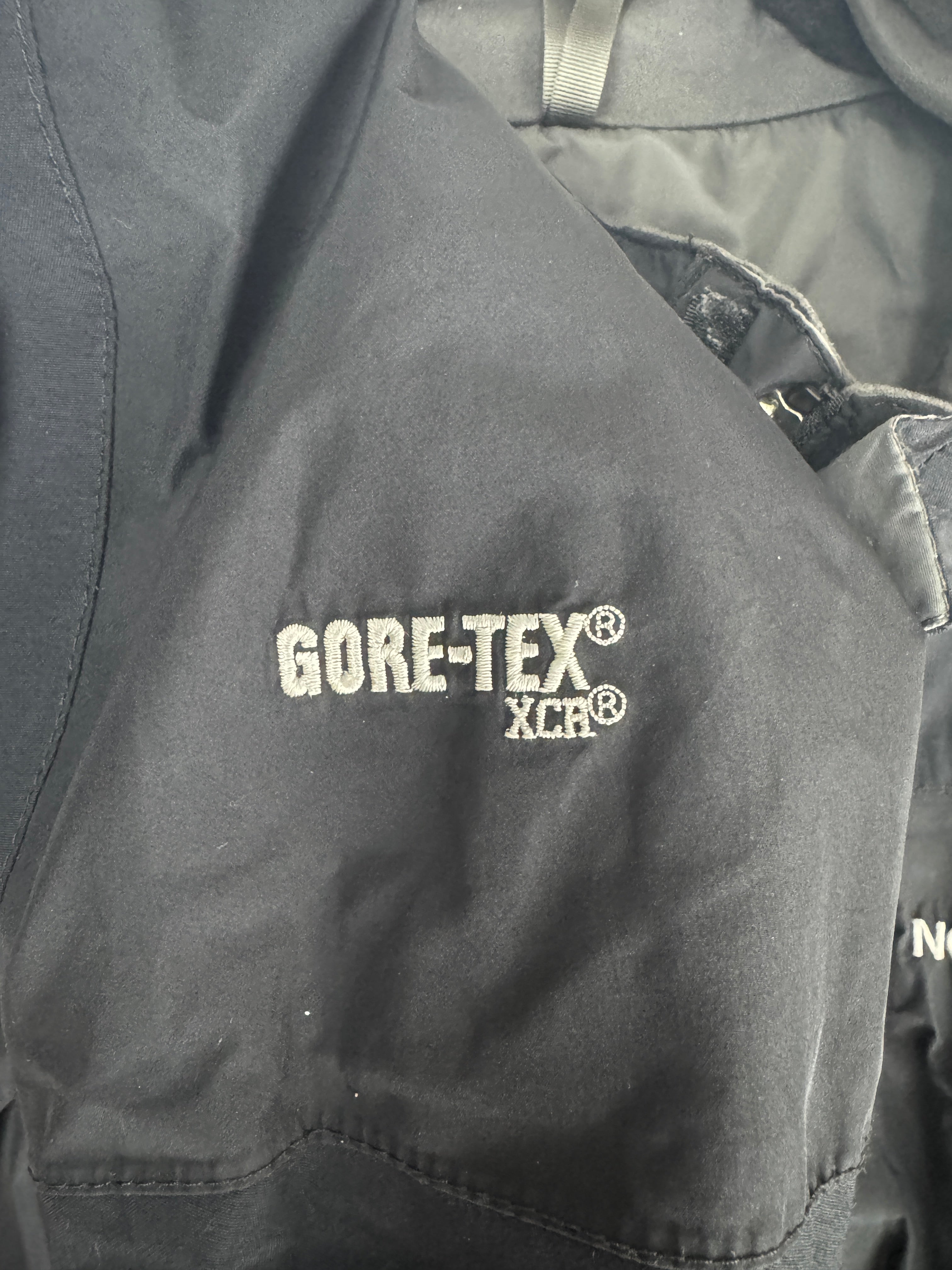 The North Face Gore-Tex XCR Homme Noir | Taille M (Convient XL)
